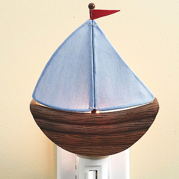 🛑SOLD🛑Pottery Barn Kids Nautical Theme Sail Boat Nightlight Original Box - Picture 1 of 10